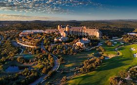 Jw Marriott Hill Country Resort